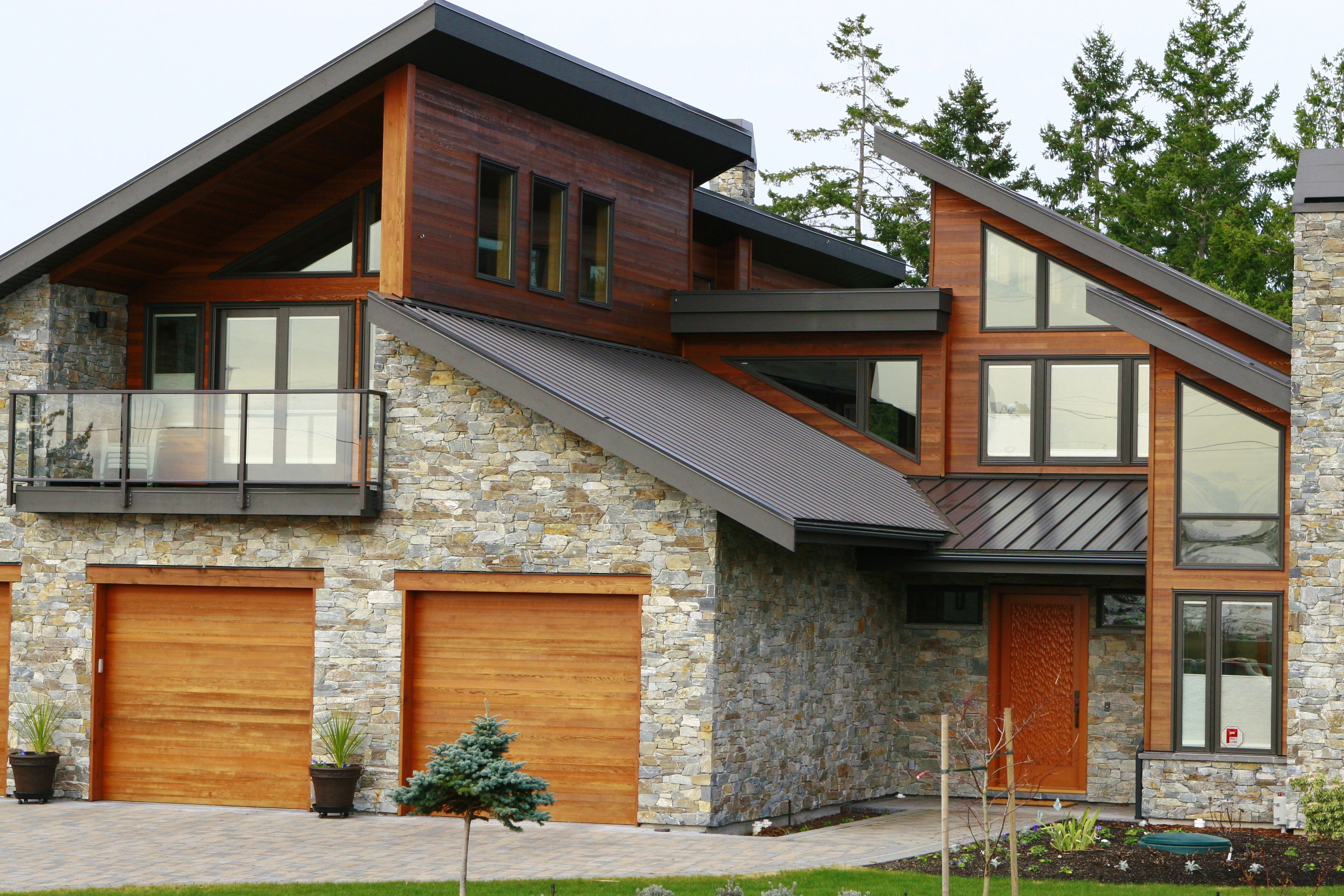 Beautiful West Coast Home with Natural Stone Exterior | K2 Stone