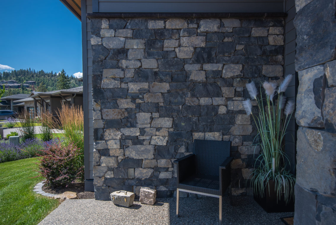 Shadow Ridge Ledge Stone Veneer (8) 