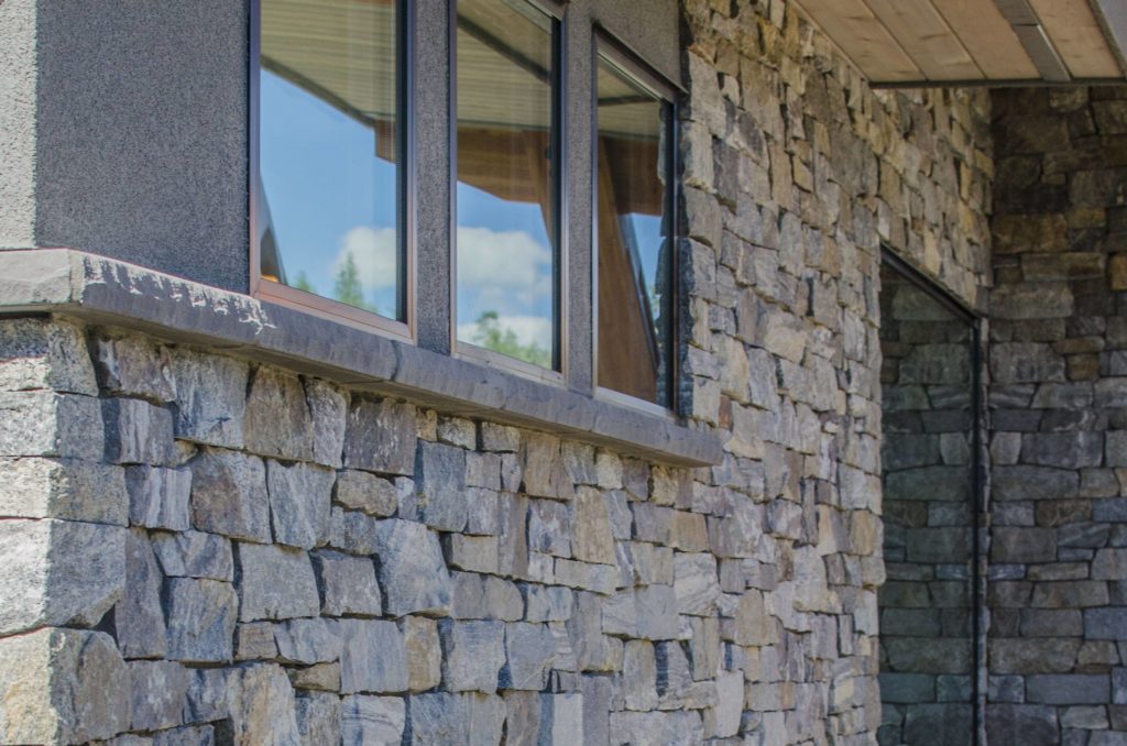 Modern Home Granite Ledge Exterior – K2 Stone