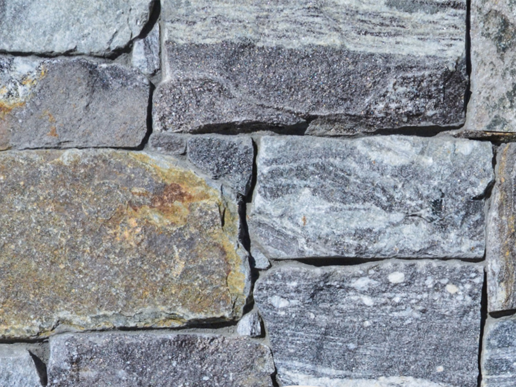 Creekside Granite Ledgestone